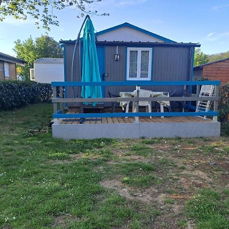 Chalet Pour 5 Personnes Equipe Sur Emplacement Privatif Dans Camping 4 Etoiles Appartenant Et Gere Par Un Particulier Hotel Foix Exterior foto