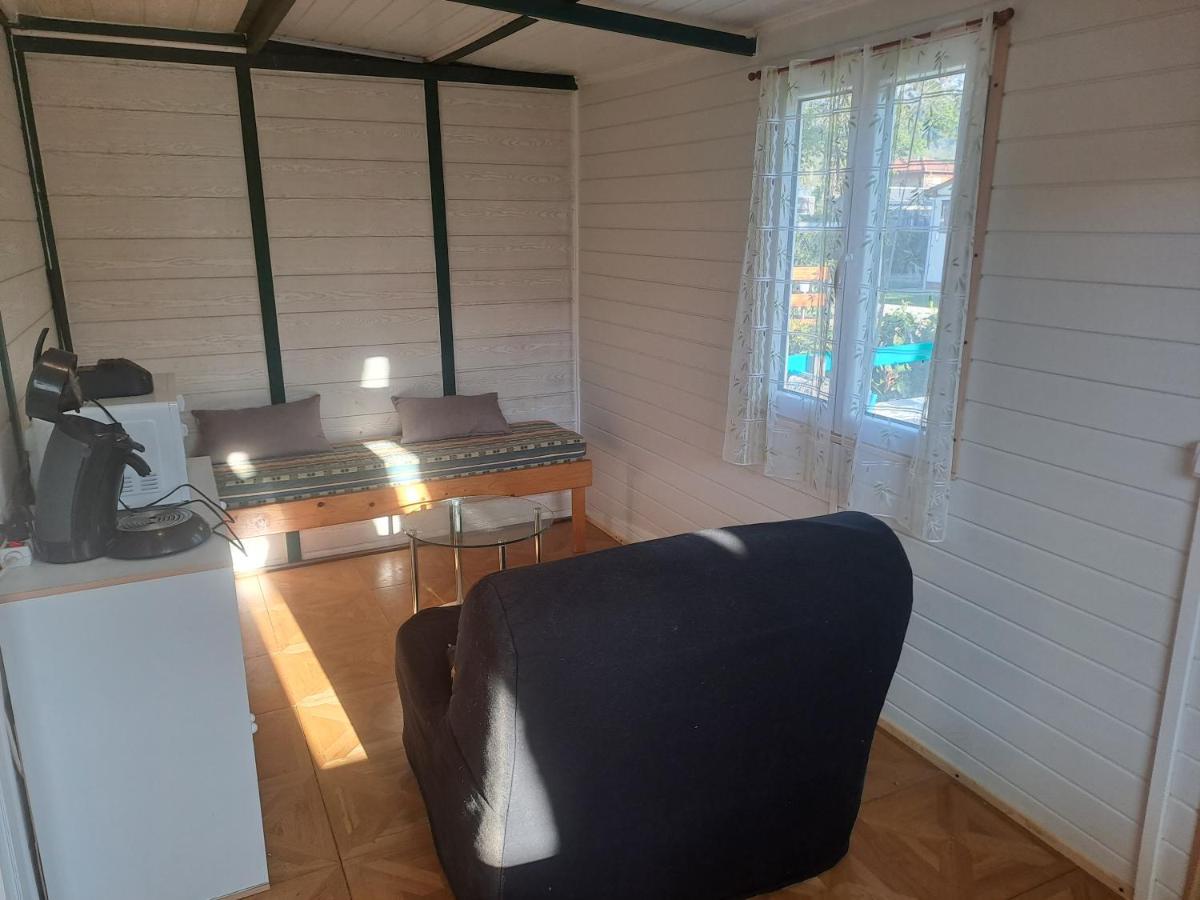 Chalet Pour 5 Personnes Equipe Sur Emplacement Privatif Dans Camping 4 Etoiles Appartenant Et Gere Par Un Particulier Hotel Foix Exterior foto