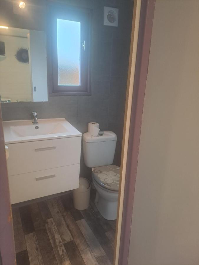 Chalet Pour 5 Personnes Equipe Sur Emplacement Privatif Dans Camping 4 Etoiles Appartenant Et Gere Par Un Particulier Hotel Foix Exterior foto