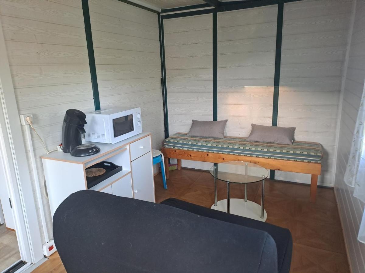 Chalet Pour 5 Personnes Equipe Sur Emplacement Privatif Dans Camping 4 Etoiles Appartenant Et Gere Par Un Particulier Hotel Foix Exterior foto